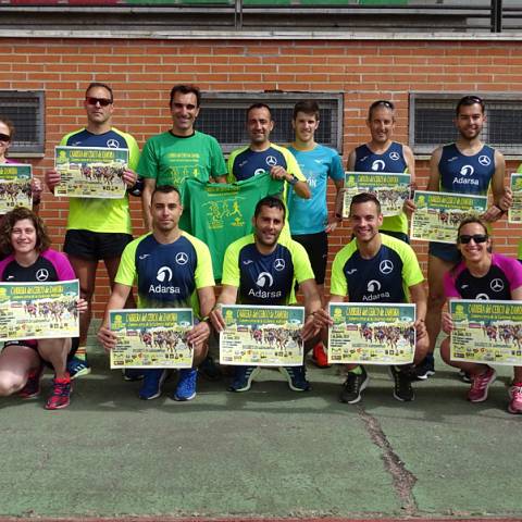 Fernando Lorenzo imparte una sesión de entrenamiento en el que participan corredores del C. D. Zamora Corre - Adarsa_22